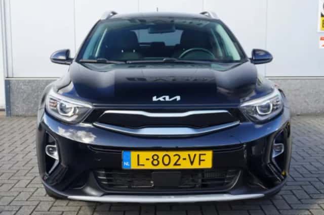 Kia Stonic (2021) thumbnail 5