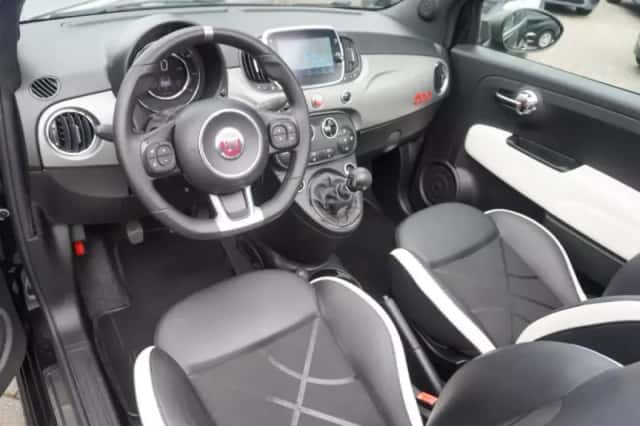 Fiat 500 (2017) thumbnail 2