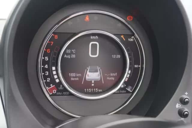 Fiat 500 (2017) thumbnail 6