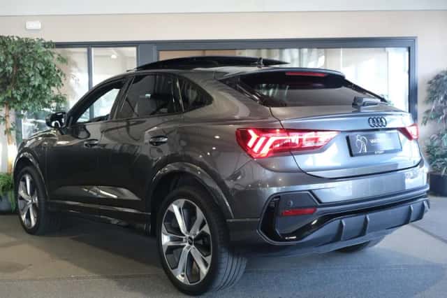 Audi Q3 Sportback (2023) thumbnail 2