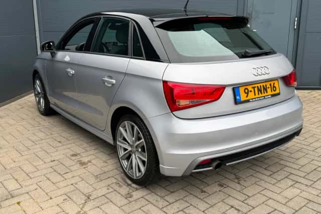 Audi A1 (2014) thumbnail 4