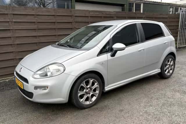 Fiat Punto (2013) thumbnail 2