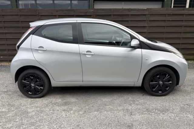 Toyota Aygo (2014) thumbnail 6
