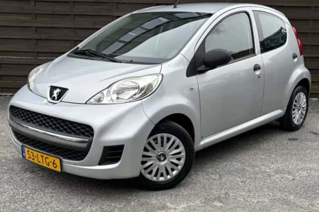 Peugeot 107 (2010) thumbnail 1