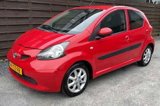 Toyota Aygo (2007) thumbnail 2