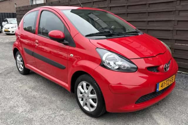 Toyota Aygo (2007) thumbnail 3