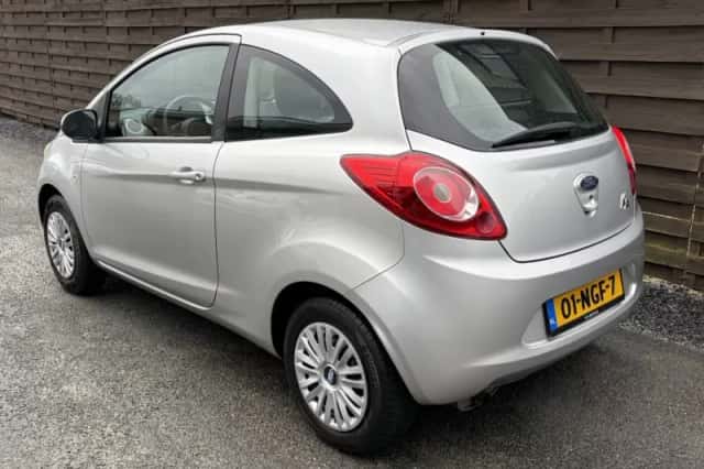Ford Ka (2010) thumbnail 2