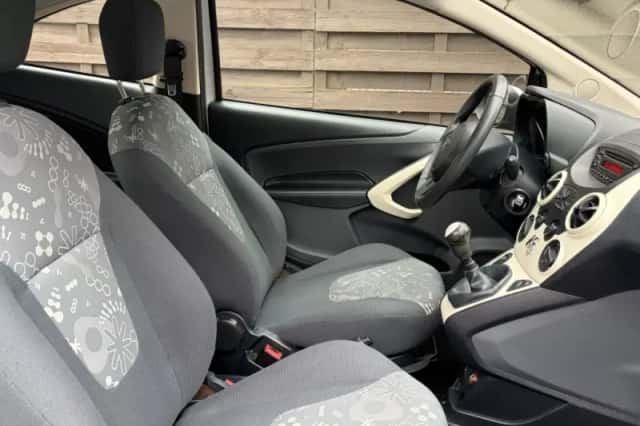 Ford Ka (2010) thumbnail 5