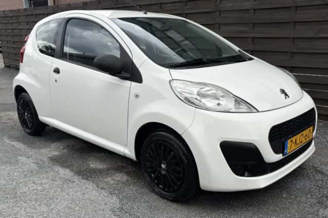 Peugeot 107 (2013) thumbnail 3
