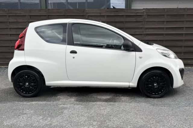 Peugeot 107 (2013) thumbnail 4