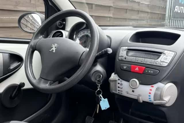 Peugeot 107 (2013) thumbnail 6