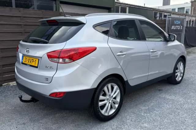 Hyundai ix35 (2012) thumbnail 2