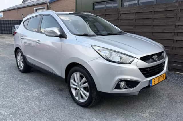Hyundai ix35 (2012) thumbnail 3