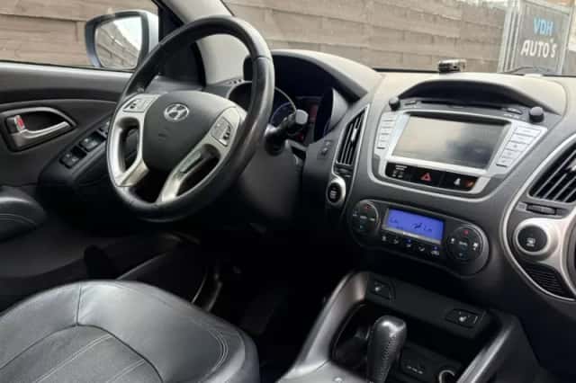 Hyundai ix35 (2012) thumbnail 4