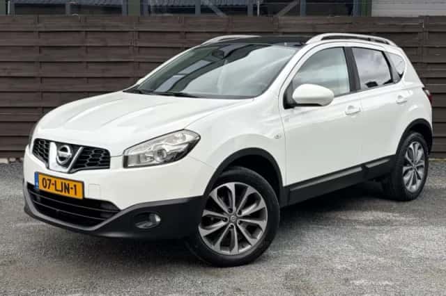 Nissan Qashqai (2010) thumbnail 1