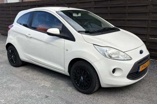 Ford Ka (2010) thumbnail 2