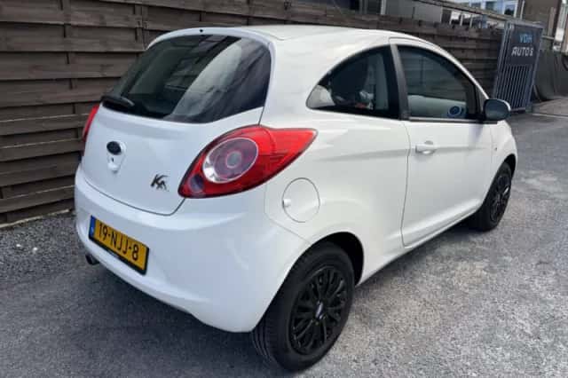 Ford Ka (2010) thumbnail 3