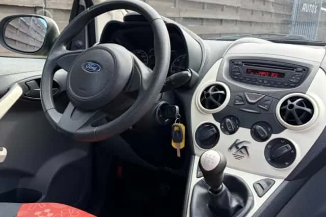 Ford Ka (2010) thumbnail 4