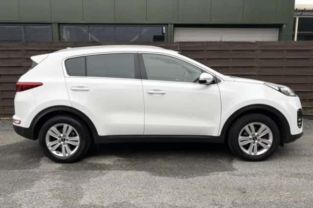 Kia Sportage (2016) thumbnail 1