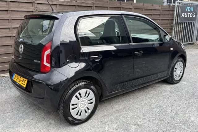 Volkswagen Up! (2013) thumbnail 3