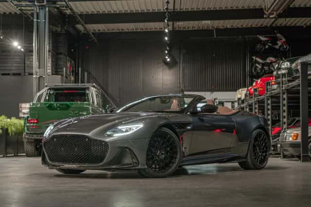 Aston Martin DBS (2023) thumbnail 1
