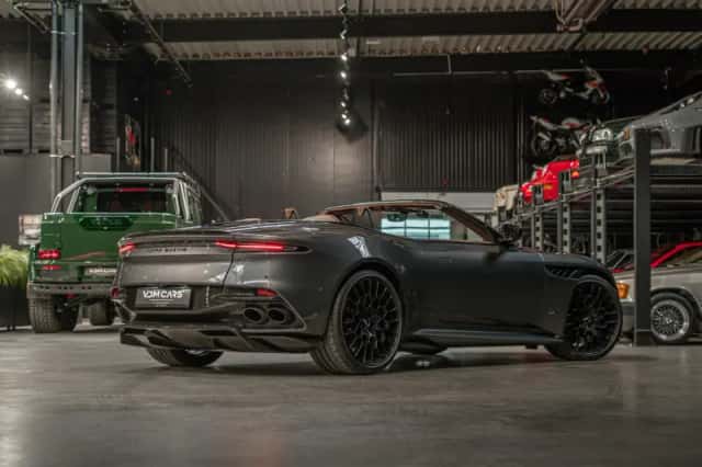 Aston Martin DBS (2023) thumbnail 7