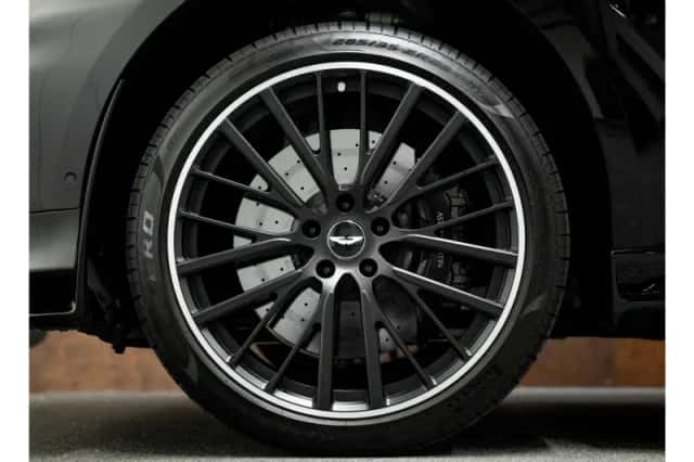 Aston Martin Dbx (2024) thumbnail 15