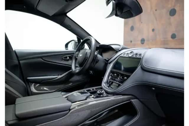 Aston Martin Dbx (2024) thumbnail 16