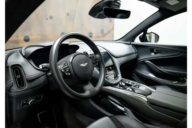 Aston Martin Dbx (2024) thumbnail 18