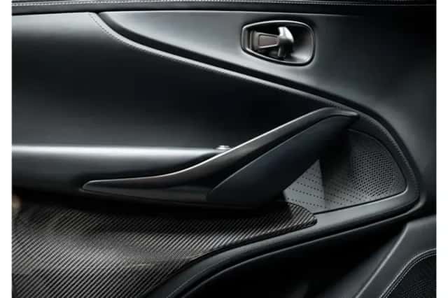 Aston Martin Dbx (2024) thumbnail 38
