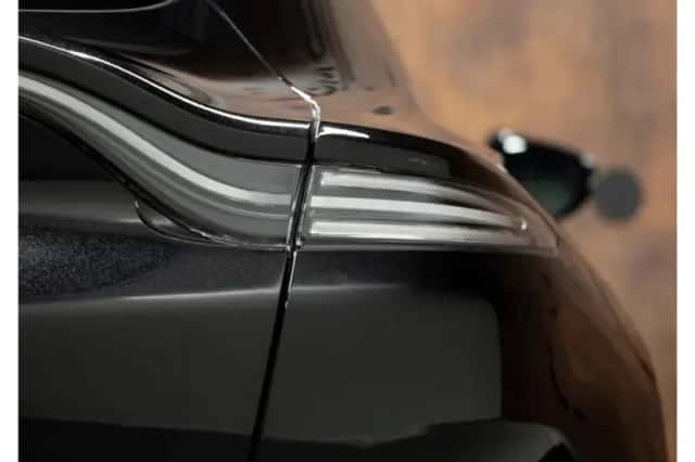 Aston Martin Dbx (2024) thumbnail 44