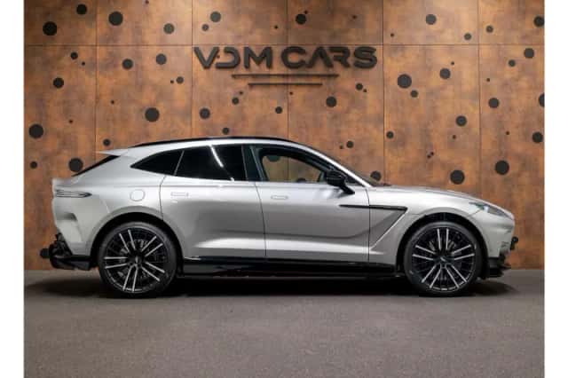 Aston Martin Dbx (2025) thumbnail 6