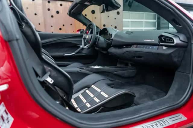 Ferrari 296 GTS (2025) thumbnail 24