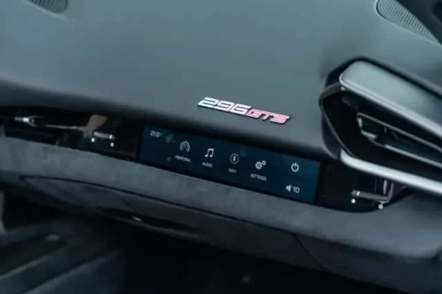 Ferrari 296 GTS (2025) thumbnail 25