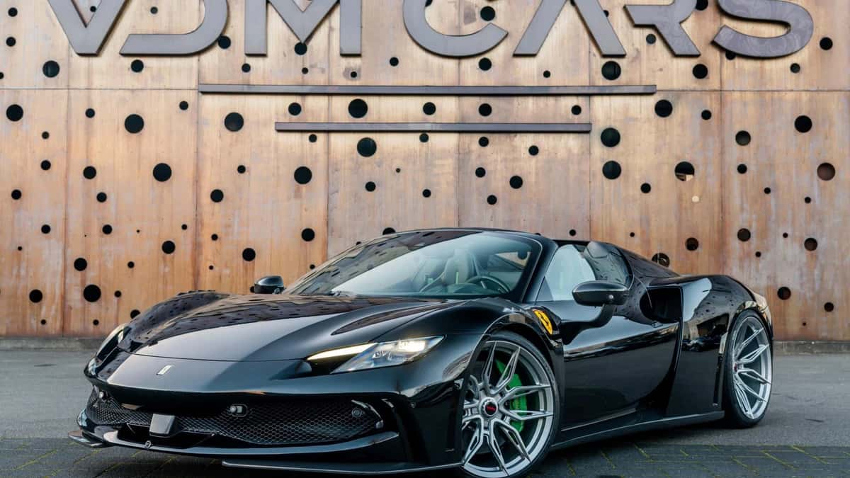 Ferrari 296 GTS (2024) — foto 1