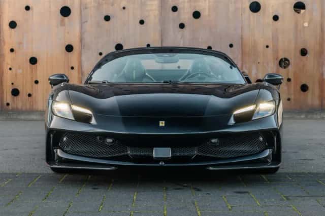 Ferrari 296 GTS (2024) thumbnail 2