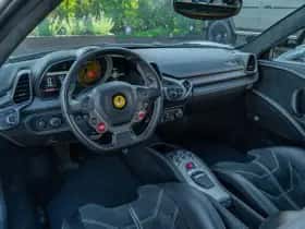 Ferrari 458 Italia (2011) thumbnail 17