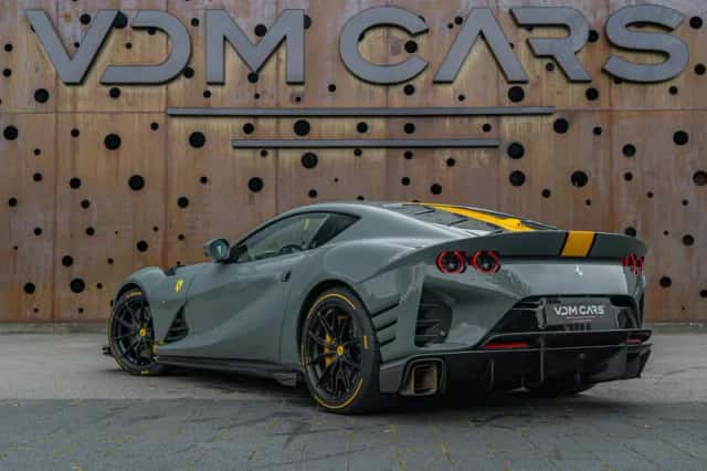 Ferrari 812 Competizione (2022) thumbnail 4