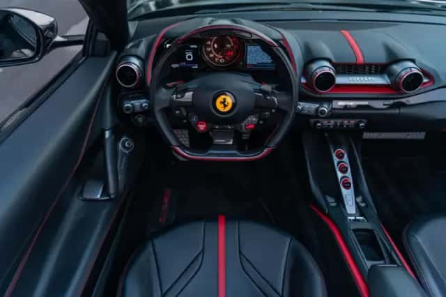 Ferrari 812 GTS (2020) thumbnail 24
