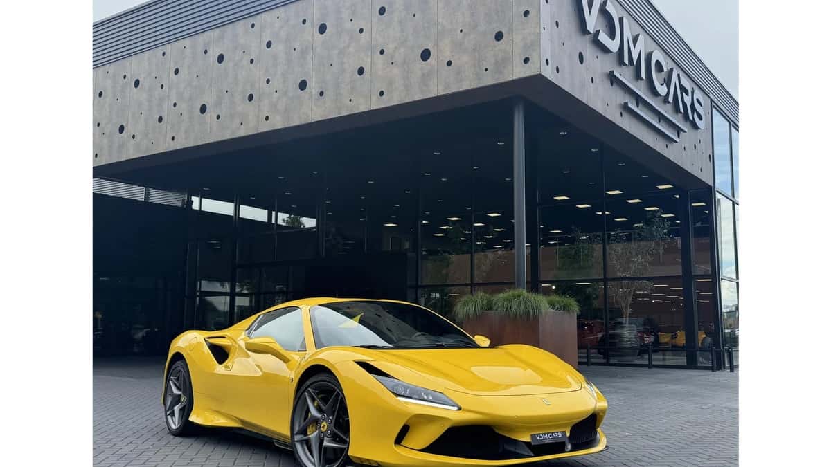 Ferrari F8 Spider (2021) — foto 1