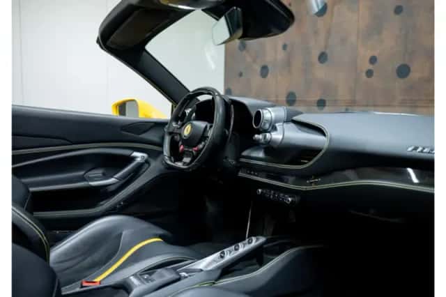Ferrari F8 Spider (2021) thumbnail 16