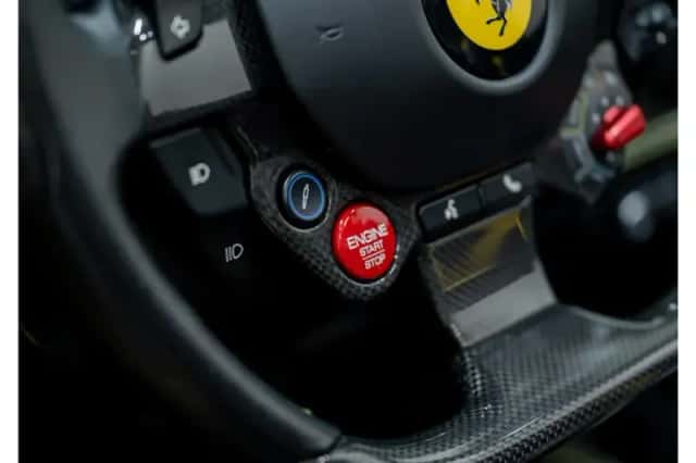 Ferrari F8 Spider (2021) thumbnail 37
