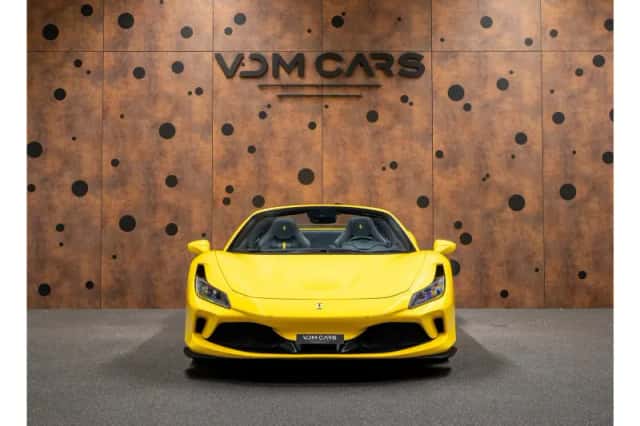 Ferrari F8 Spider (2021) thumbnail 8