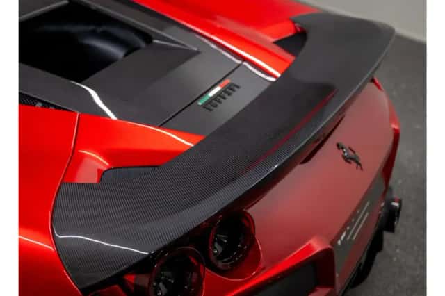 Ferrari F8 Tributo (2021) thumbnail 13