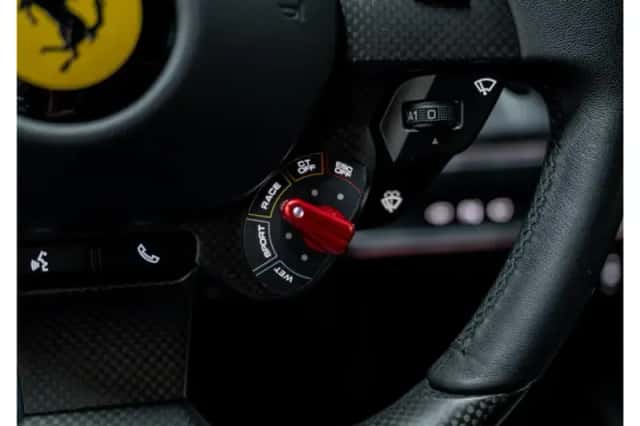 Ferrari F8 Tributo (2021) thumbnail 36