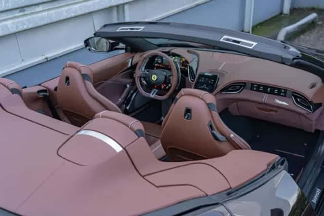 Ferrari Roma Spider (2026) thumbnail 27