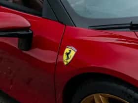 Ferrari SF90 Spider (2025) thumbnail 11