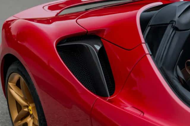 Ferrari SF90 Spider (2025) thumbnail 12