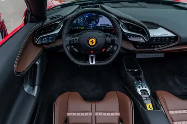 Ferrari SF90 Spider (2025) thumbnail 22