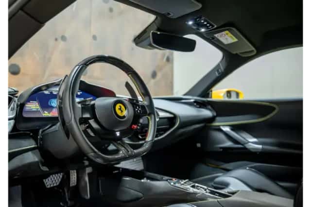 Ferrari SF90 Stradale (2021) thumbnail 18